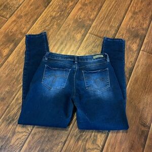 Women's Blue Jeans. Ladies sz 4 royalty jeans